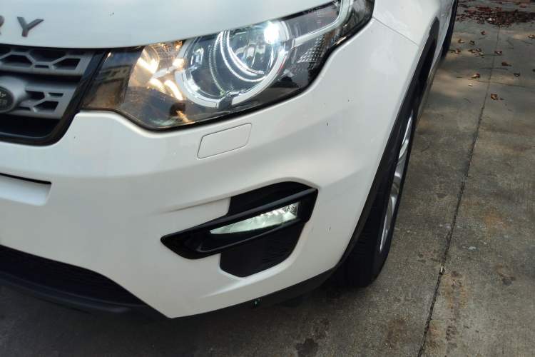 Used Land Rover Discovery Sport 2018 200 PS PURE Edition Left Front Headlight