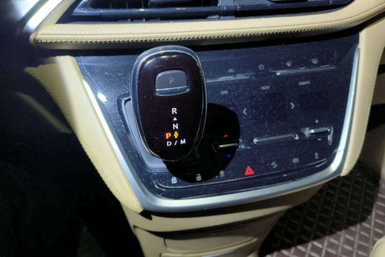 Used Buick GL8 2021 ES Land Cruiser 653T Luxury Edition
