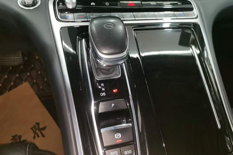 Used GAC Trumpchi M8 2021 Lingxiu Series 390T Deluxe Edition Gear Lever