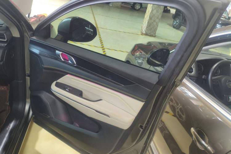 Used Lynk & Co 05 2020 2.0TD Two-Wheel Drive Zhaoyang Plus