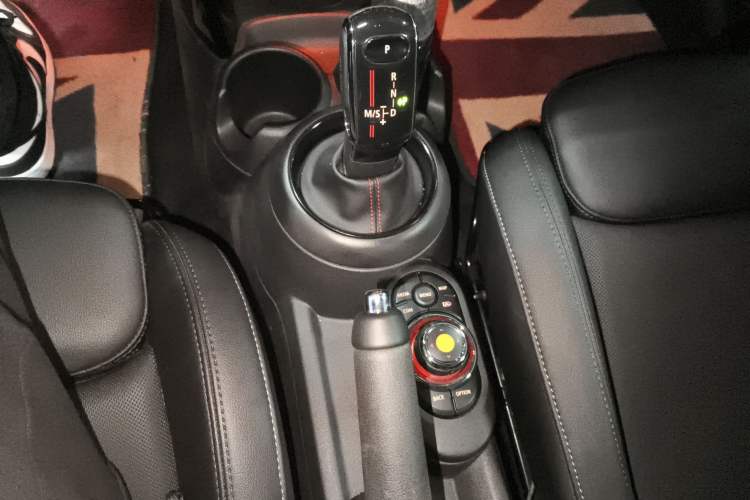 Used MINI MINI 2021 2.0T COOPER S Classic Edition
