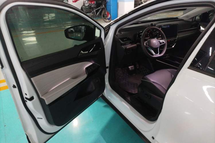 Used Volkswagen ID.6 X 2023 Pure Long-Range Version