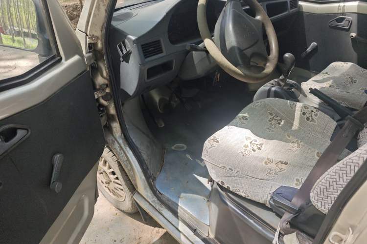 Used Wuling Zhiguang 2010 1.0L Liye Edition Driver Seat