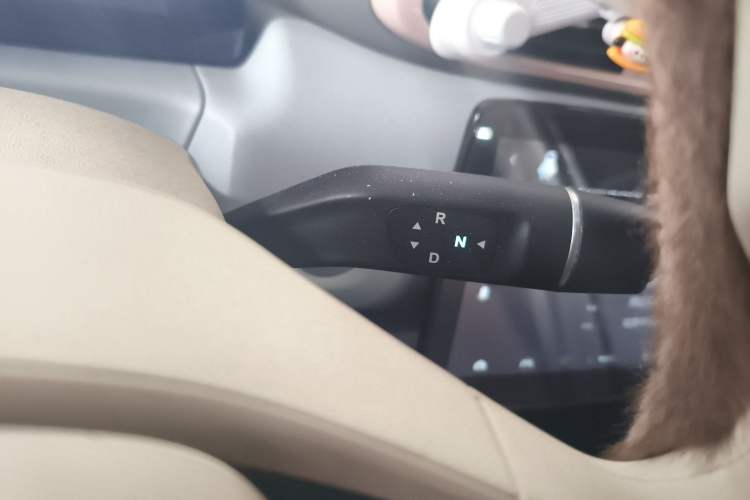 Used Leapmotor T03 2024 310 Comfort Edition Gear Lever