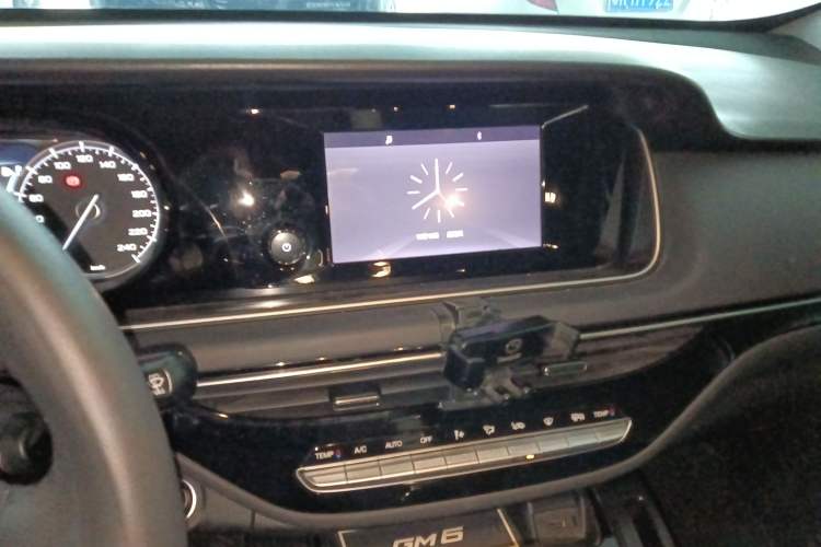 Used GAC Trumpchi M6 2021 270T DCT Luxury Edition (7-seater)