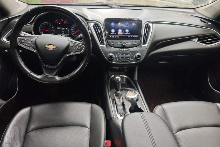 Used Chevrolet Malibu XL 2019 535T CVT Active Version Center Console