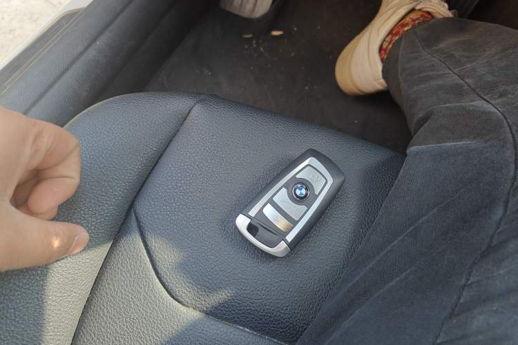 Used BMW 3 Series 2015 320i Active Edition
