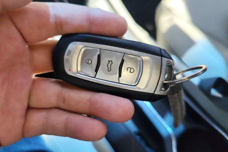 Used Geely Auto Emgrand 2016 Sedan 1.5L Manual Luxury Model Interior 1