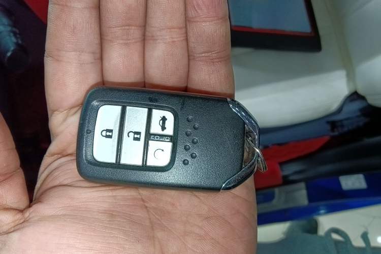 Used Honda Civic 2016 220TURBO CVT Luxury Edition