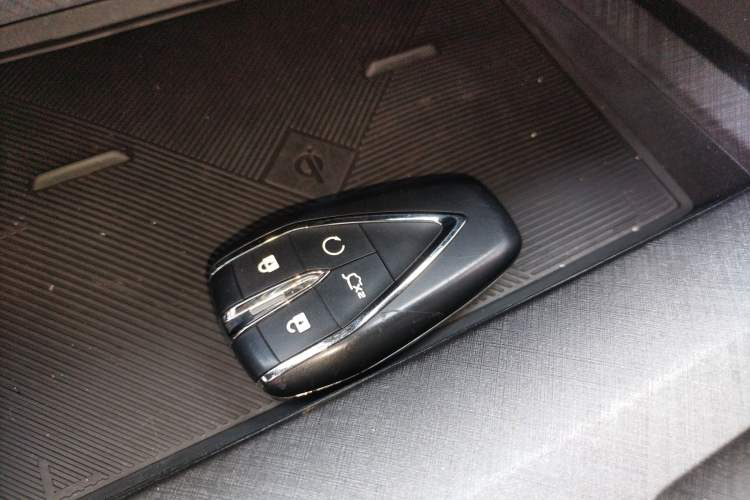 Used CHANGAN UNI-V 2023 1.5T Prestige Model Vehicle Key