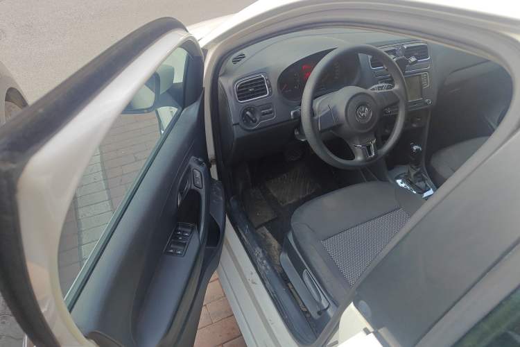 Used Volkswagen Polo 2013 1.4L Automatic Comfort Edition Driver Seat