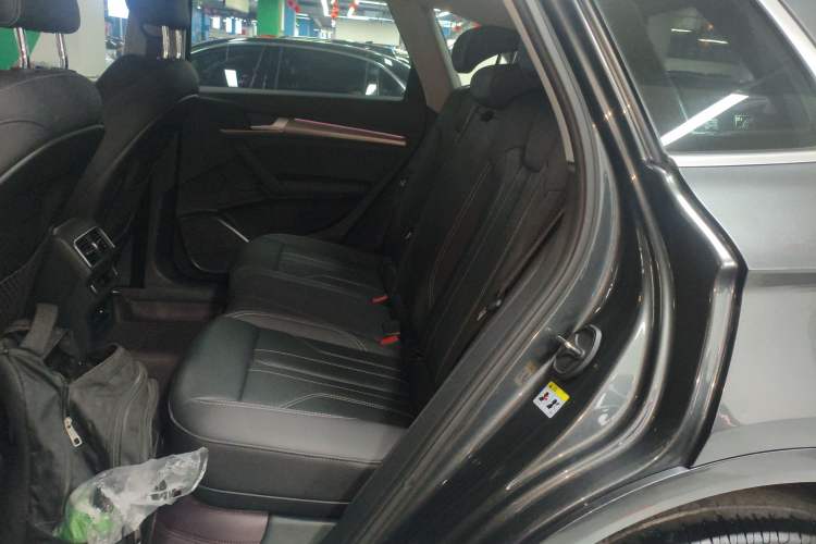 Used Audi Q5L 2022 40T Luxury Dynamic Model
