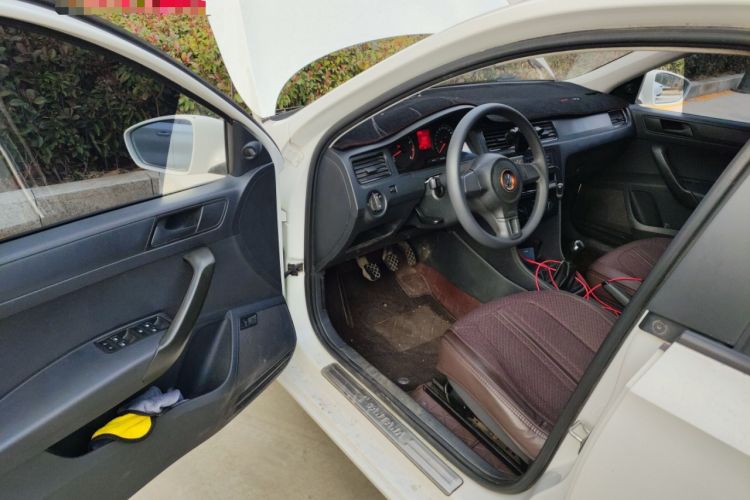 Used Volkswagen Santana 2015 1.4L Manual Fashion Edition
