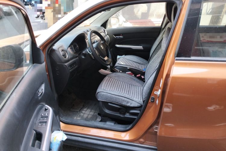 Used Suzuki Vitara 2016 1.4T Automatic Two-Wheel Drive Elite Model Interior 3