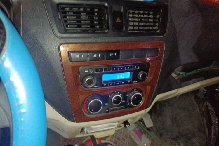 Used CHANGAN KAICHENG Ruixing M80 2018 1.5L Base Van Flat Roof Back-Hinged Doors 4G15S Audio And AC Panel