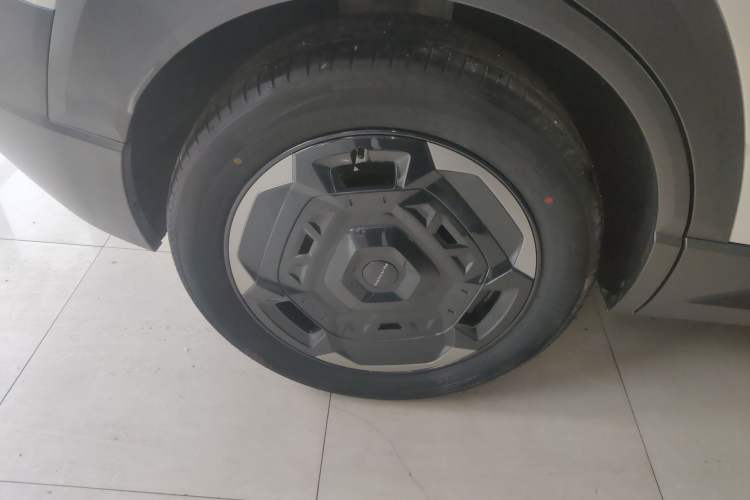 Used Dongfeng NAMMI 06 2025 471 Ultra Right Rear Wheel Hub