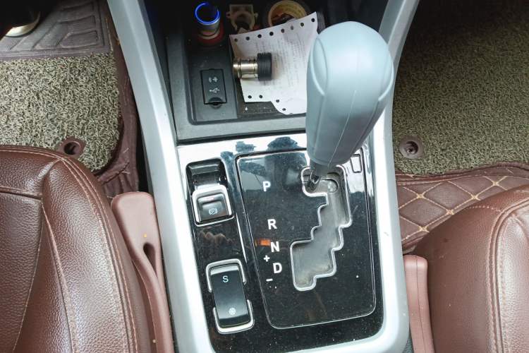 Used Land X5 2016 Plus 1.5T CVT Leading Edition Gear Lever