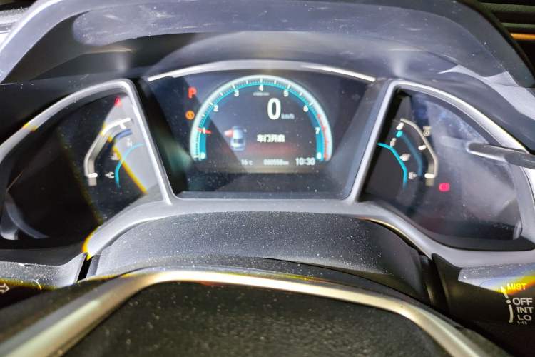 Used Honda Civic 2016 220TURBO CVT Luxury Edition
