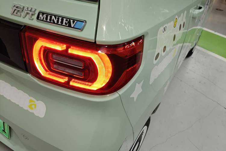 Used Wuling Hongguang MINIEV 2021 Macaron Premium Model – Lithium Iron Phosphate Exterior 3