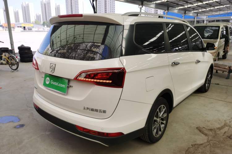 Used Baojun 730 2019 1.5L Manual Fashion Model 7-seater China VI Rear Right 45 Deg