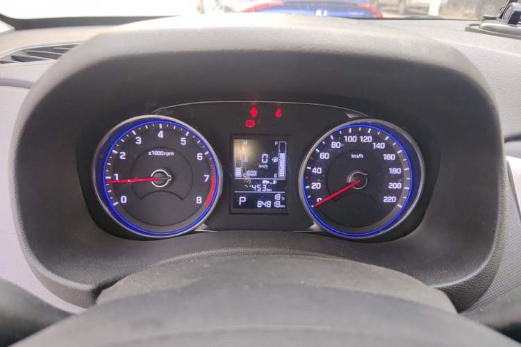 Used Hyundai ix25 2017 1.6L Automatic Smart Version Odometer Close Up