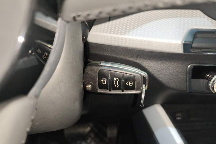 Used Audi Q2L 2018 35 TFSI Fashionable & Elegant Version China VI Emission Standard
