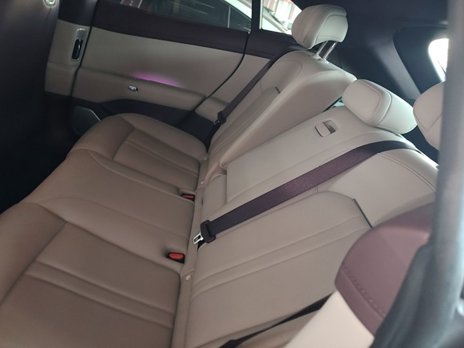 Xiaomi Auto YU7 2025 Ultra-Long Range Rear-Wheel Drive Version — снимка 20