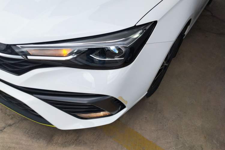 Used Roewe i5 2021 Revised Version 1.5L CVT Diamond Edition