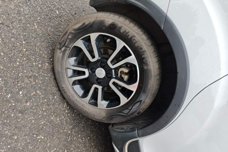 Used Geely Auto Vision X3 2017 1.5L Automatic Elite Model
