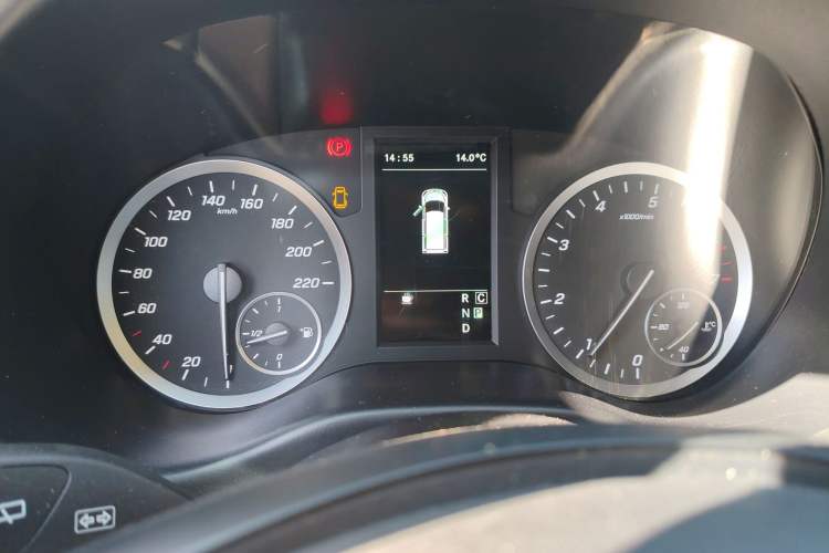 Used Mercedes-Benz Vito 2021 2.0T Elite Version 7 Seats