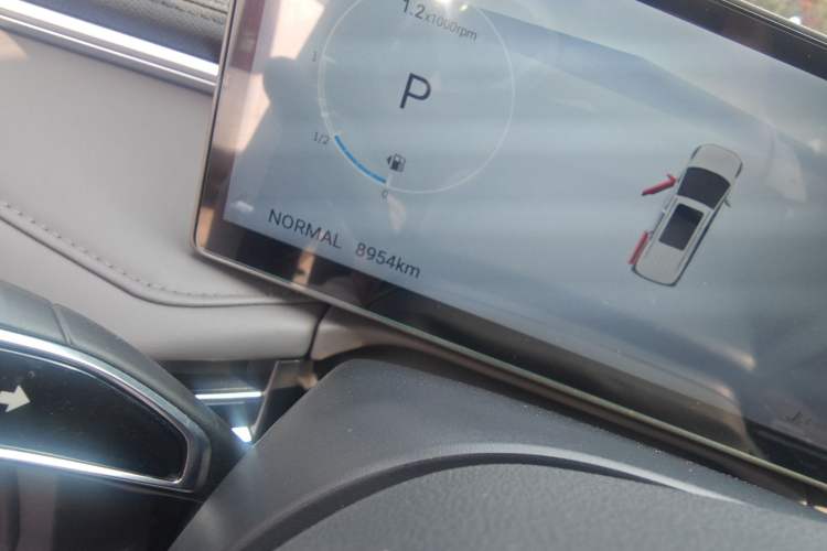 Used SAIC MAXUS G70 2024 2.0T Automatic Luxury Edition 7 Seats