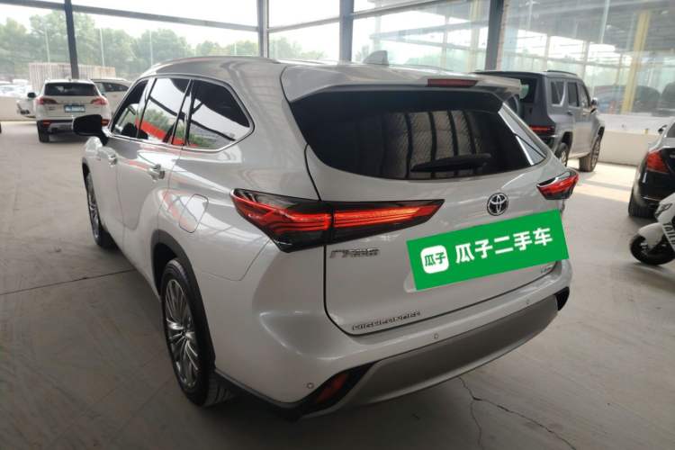 Used Toyota Highlander 2023 2.5L Smart Electric Hybrid Dual-Engine Four-Wheel Drive Prestige Version – 7 Seats Rear Left 45 Deg