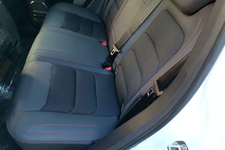 Used JETOUR Traveler 2024 2.0T All-Wheel-Drive Silver Dragon Wings