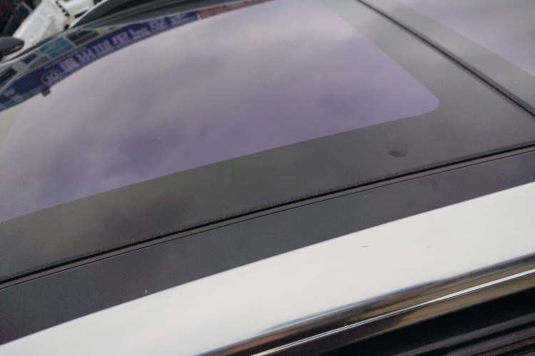 Used Ford Edge 2015 2.0T GTDi 4x4 High-Grade Model Roof