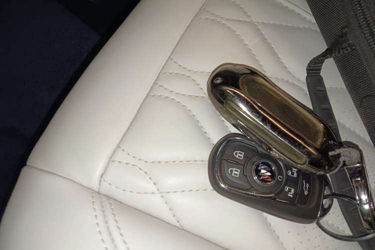 Used Buick GL8 2022 Avenir Avia Four-Seat Prestige Edition Vehicle Key