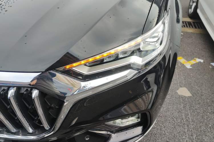 Used Hongqi HS5 2022 2.0T Smart Connect Flagship All-Wheel-Drive Version
