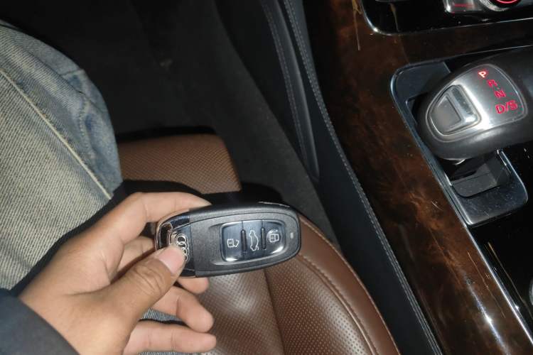 Used Audi A8 2013 A8L 50 TFSI quattro Luxury Model
