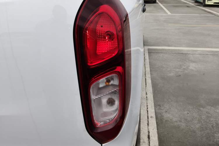 Used Wuling Hongguang New Energy 2024 All-Electric Model 300KM Standard Version
