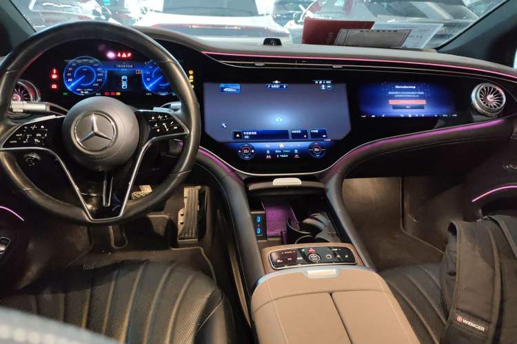 Used Mercedes-Benz EQS 2022 Updated Version 450+ Pioneer Edition Center Console