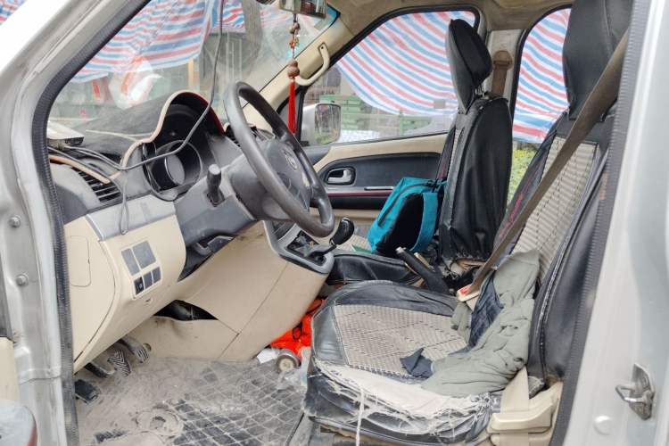 Used CHANGAN KAICHENG Ruixing M90 2016 2.0L Standard Version 4G94S Left Front Seat