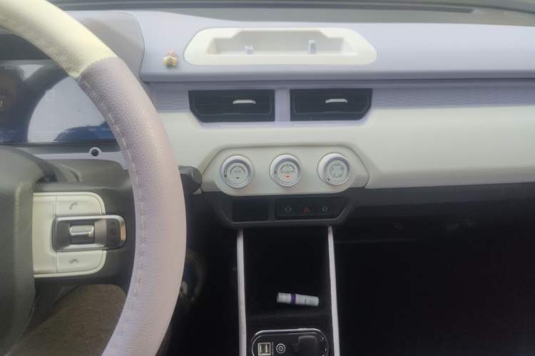 Used Chery QQ Ice Cream 2022 170km Sundae Phosphate Lithium-Ion