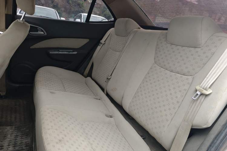 Used Baojun 630 2013 1.5L manual standard version