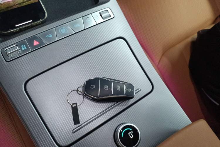 Used BYD Han L 2025 EV Four-Wheel Drive LiDAR Flagship Model
