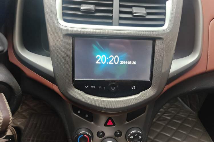 Used Chevrolet Aveo Sonic 2014 Hatchback 1.6 SX AT Fashion Edition