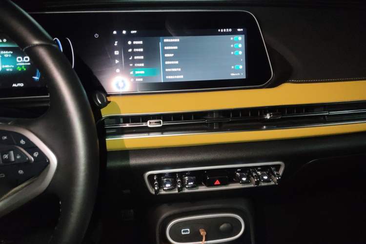 Used ORA Good Cat GT 2024 Mulan Edition 401 km Range Prestige Version 135 kW
