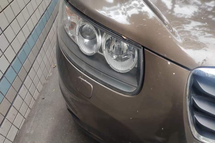 Used Hyundai Santa Fe Classic 2010 2.4 Ultimate Edition 7-Seater Four-Wheel Drive Right Front Headlight