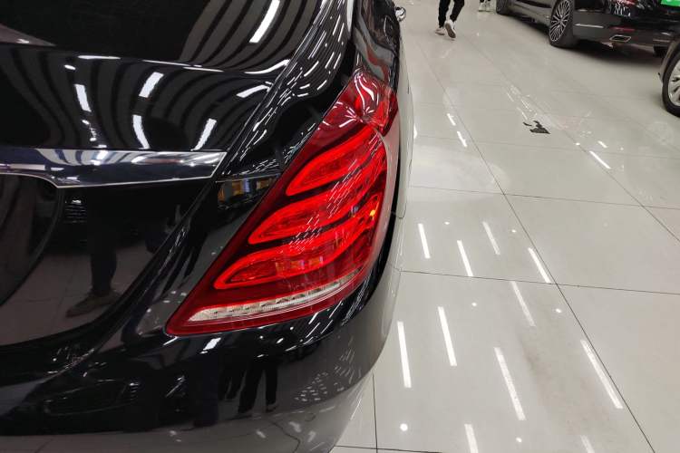 Used Mercedes-Benz S-Class 2014 S 320 L Business Model