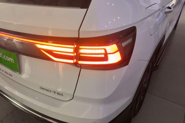 Used Volkswagen Tharu 2024 300TSI Two-Wheel-Drive Full Moon Edition
