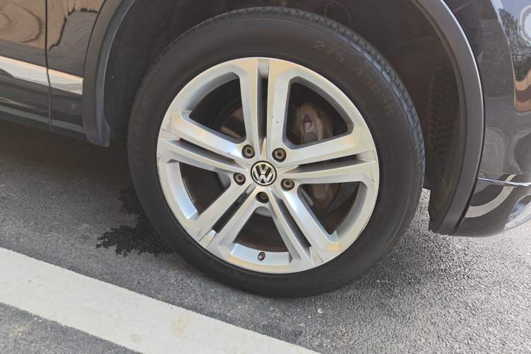 Used Volkswagen Touareg 2012 R-Line High-End Model
