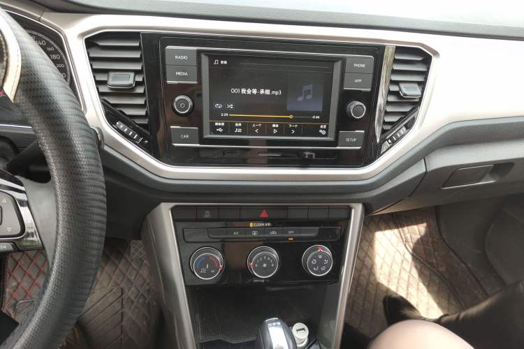 Used Volkswagen T-ROC 2019 230TSI DSG Two-Wheel-Drive Advanced Version China VI Standard